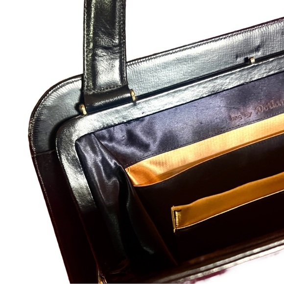 1940s Black Leather French Top Handle Hand Bag - Picture 8 of 13